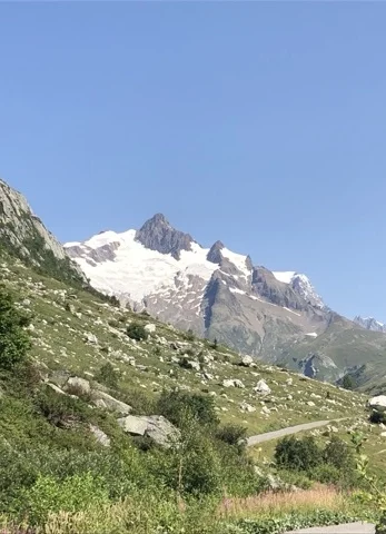 paysage de montagne illustrant le coaching de leadership